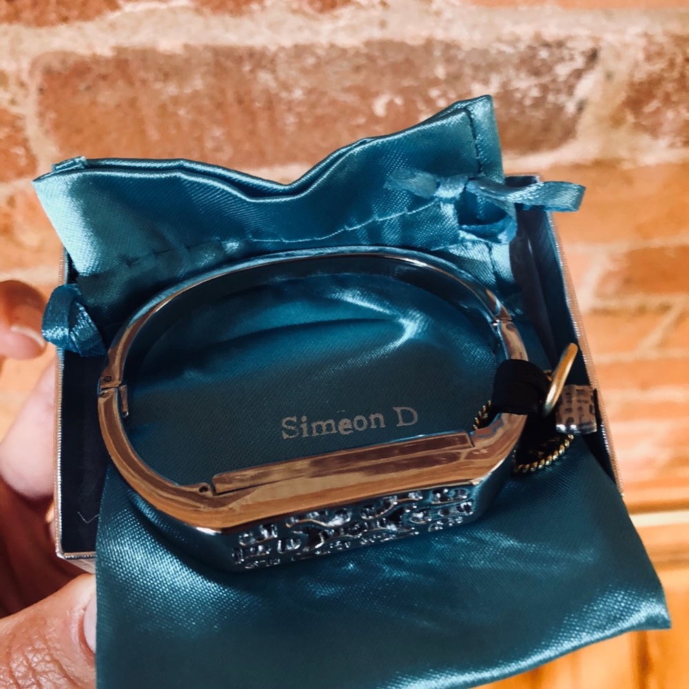 Handmade Fitbit Bracelet - Picture 2 of 5